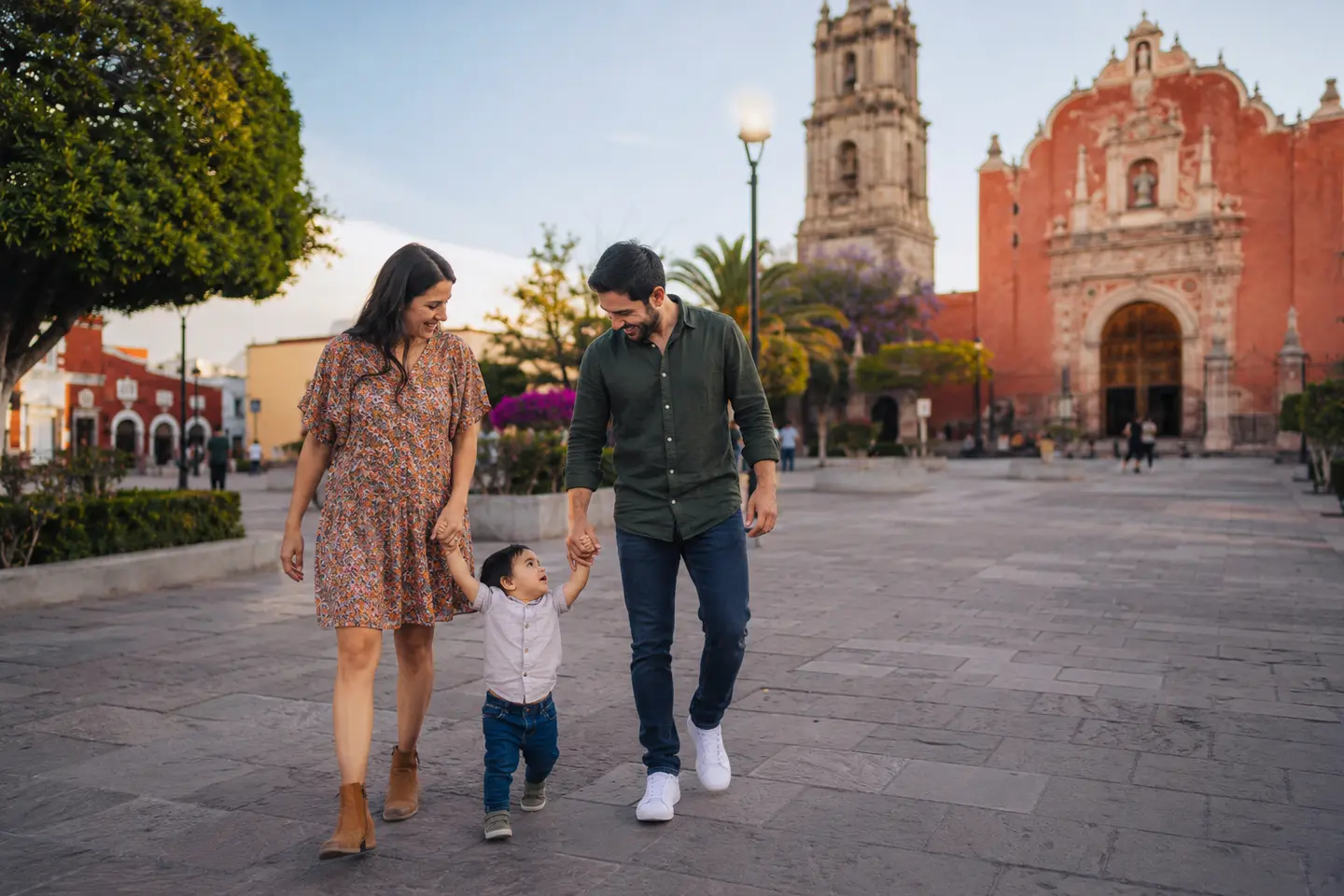 Junge Familie gemeinsam in Mexiko